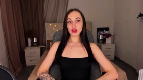 Snapshot of natalyfreman chatting on 12-13-24, 01:01 Nataly online show from 12-13-24, 01:01