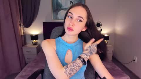 Snapshot of natalyfreman chatting on 12-17-24, 09:17 Nataly online show from 12-17-24, 09:17