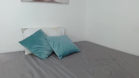 NATALY GOLDEN online show from 09-12-25, 01:33