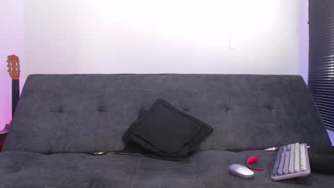   online show from 11-23-25, 03:12