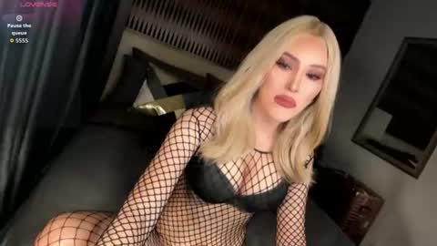 Snapshot of natasha2112 chatting on 07-12-26, 04:03 Natasha online show from 07-12-26, 04:03