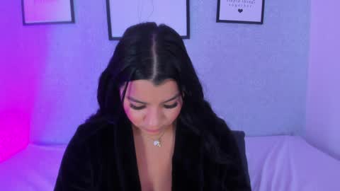Snapshot of natasha_harpper chatting on 12-21-24, 02:37 Natasha online show from 12-21-24, 02:37