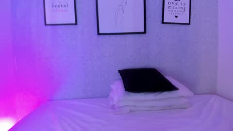 Snapshot of natasha_harpper chatting on 12-24-24, 12:44 Natasha online show from 12-24-24, 12:44