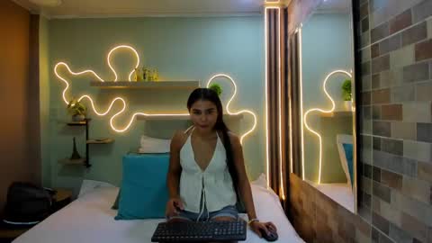 N A T A S H A  online show from 04-21-26, 01:42