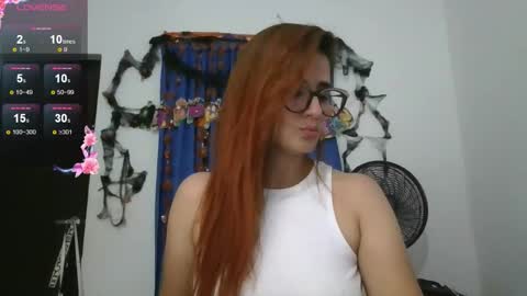 Snapshot of natasha_lopera chatting on 10-23-25, 03:06 Natasha online show from 10-23-25, 03:06