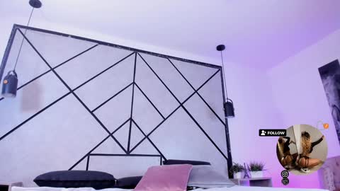 Snapshot of natasha_smith09 chatting on 01-03-25, 10:40 Natasha Smith online show from 01-03-25, 10:40