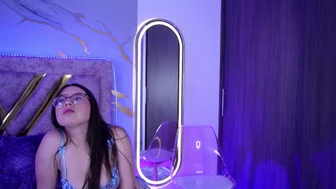 Natasha Vesper  online show from 10-24-25, 01:29