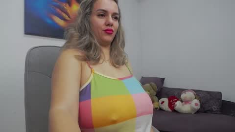 Snapshot of natashaboobs chatting on 03-04-25, 06:47 natashaboobs online show from 03-04-25, 06:47