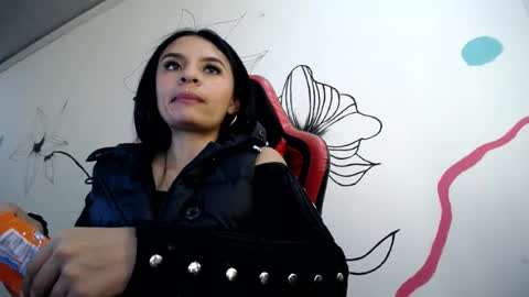 Natashax  online show from 06-19-26, 05:06