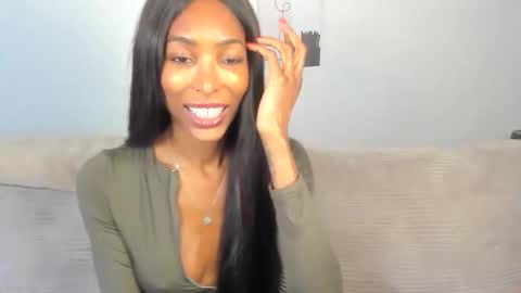 Snapshot of natassiadreamsxxx chatting on 05-04-26, 12:50 Natassia Dreams online show from 05-04-26, 12:50