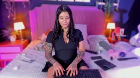 nathalia stone  online show from 03-21-26, 08:34