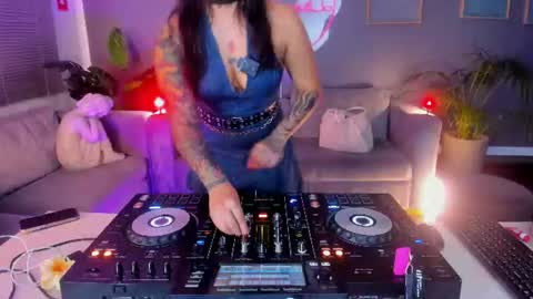 Snapshot of nathalia_stone_ chatting on 06-27-26, 02:38 nathalia stone online show from 06-27-26, 02:38