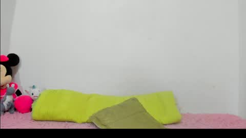 Snapshot of nathaliasmiith chatting on 04-24-26, 04:04 Nathalia online show from 04-24-26, 04:04