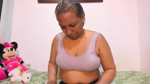 Snapshot of nathaliasmiith chatting on 06-01-26, 04:14 Nathalia online show from 06-01-26, 04:14