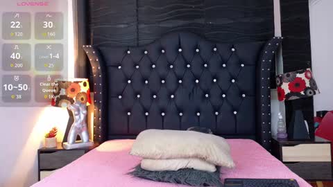 Snapshot of nathaliaz_ chatting on 10-01-25, 12:11 nathaliaz online show from 10-01-25, 12:11