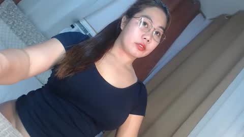 Snapshot of nathalie_hart chatting on 05-09-26, 04:50 Queen Marga online show from 05-09-26, 04:50
