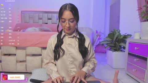 Snapshot of nathaly_star04 chatting on 01-27-25, 03:26 online show from 01-27-25, 03:26