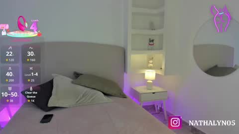 NATHALY  online show from 09-18-25, 10:39