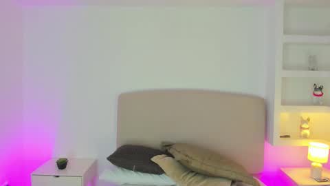 NATHALY  online show from 12-23-25, 10:35