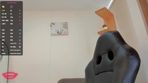 nathalyxx_ online show from 12-13-24, 05:21