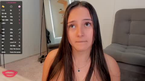 nathalyxx_ online show from 12-18-24, 05:21