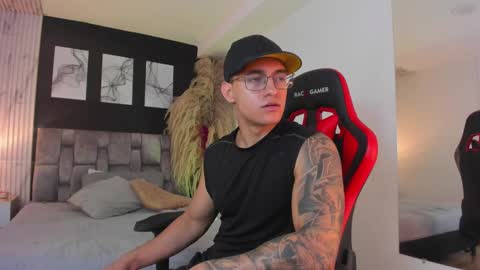 nathan_gross online show from 02-06-25, 02:33