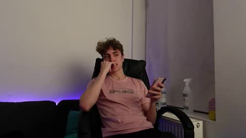 Snapshot of nathan_rusu chatting on 11-15-25, 09:32 NATHAN RUSU online show from 11-15-25, 09:32