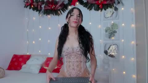 nathy_rosales online show from 12-18-25, 06:19