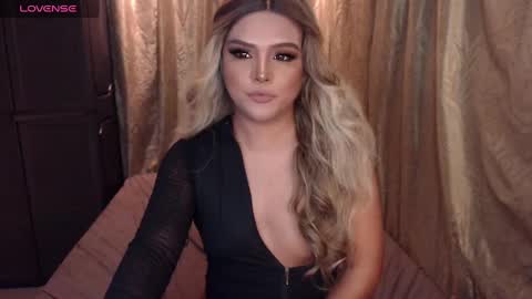 Snapshot of nativedoll chatting on 12-08-24, 05:50 Athena online show from 12-08-24, 05:50