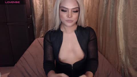 Snapshot of nativedoll chatting on 12-08-24, 08:51 Athena online show from 12-08-24, 08:51