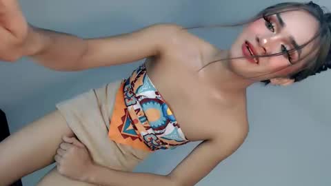 Snapshot of nattayah chatting on 05-12-26, 06:27 Nathalie smith online show from 05-12-26, 06:27