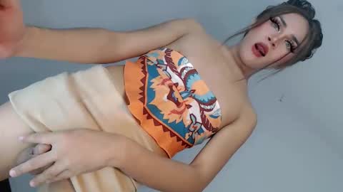 Snapshot of nattayah chatting on 05-16-26, 10:36 Nathalie smith online show from 05-16-26, 10:36