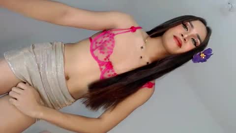 Snapshot of nattayah chatting on 05-19-26, 04:08 Nathalie smith online show from 05-19-26, 04:08