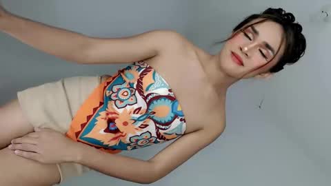 Snapshot of nattayah chatting on 06-04-26, 05:13 Nathalie smith online show from 06-04-26, 05:13
