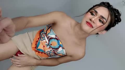 Snapshot of nattayah chatting on 06-05-26, 05:47 Nathalie smith online show from 06-05-26, 05:47