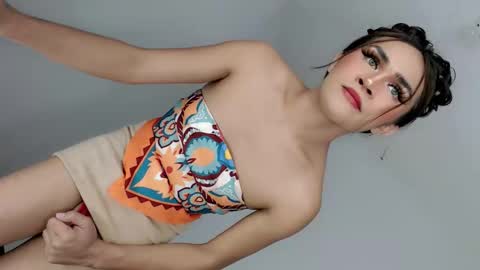 Snapshot of nattayah chatting on 06-05-26, 06:52 Nathalie smith online show from 06-05-26, 06:52