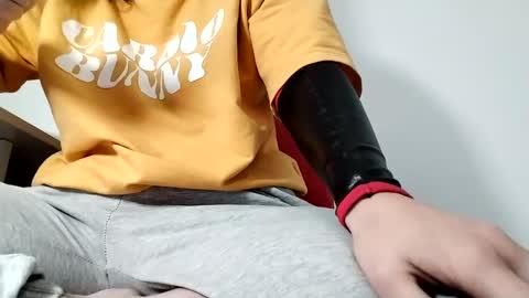 Snapshot of nattyrp chatting on 02-19-25, 12:00 nattyrp online show from 02-19-25, 12:00