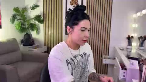 NATTY FIERROS online show from 10-30-25, 08:05