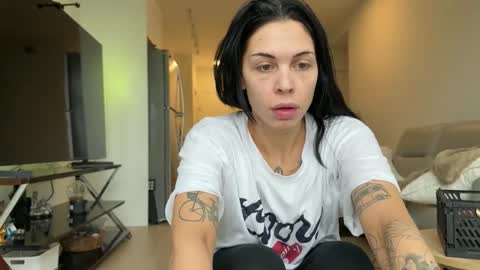 NATTY FIERROS online show from 11-14-25, 07:01