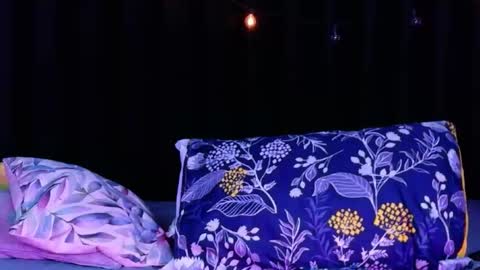 Gwen  online show from 12-05-25, 07:32