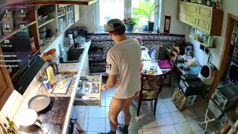 Nature online show from 04-12-26, 06:07