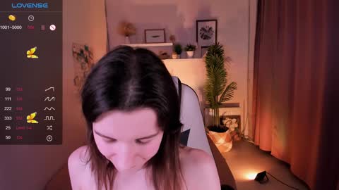 Snapshot of naturelly chatting on 01-29-25, 07:53 Melisa  FOLLOW ME  online show from 01-29-25, 07:53