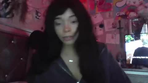 Snapshot of natxurall chatting on 09-17-25, 12:56 Amara rose online show from 09-17-25, 12:56