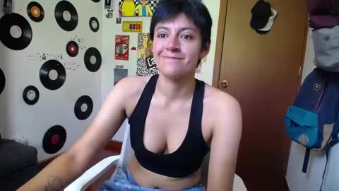 Snapshot of naty_lux19 chatting on 01-17-25, 06:12 Fernanda online show from 01-17-25, 06:12