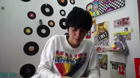 Snapshot of naty_lux19 chatting on 02-18-25, 05:42 Fernanda online show from 02-18-25, 05:42