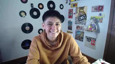 Snapshot of naty_lux19 chatting on 03-03-25, 09:15 Fernanda online show from 03-03-25, 09:15