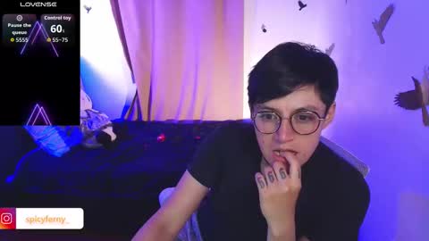 Snapshot of naty_lux19 chatting on 10-16-25, 07:42 Fernanda online show from 10-16-25, 07:42