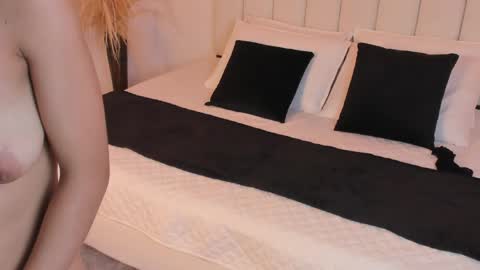naty_rose23 online show from 04-01-26, 12:55