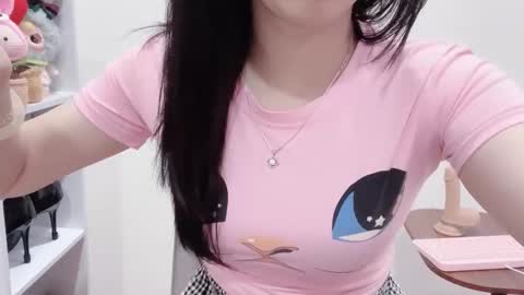 Kiki online show from 11-17-25, 02:06