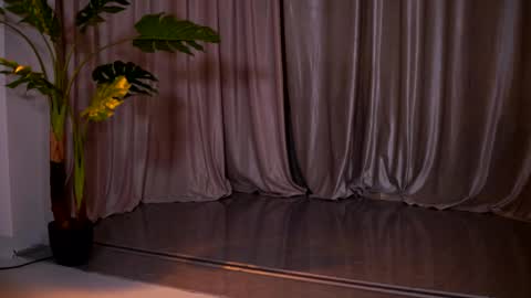 Naty online show from 05-18-26, 06:58